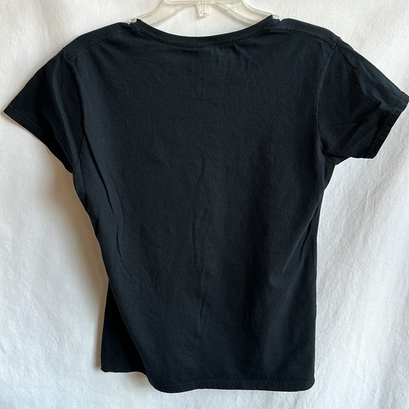 You Theory Age Beautifully black cap sleeve tee, size L - Picture 4 of 6